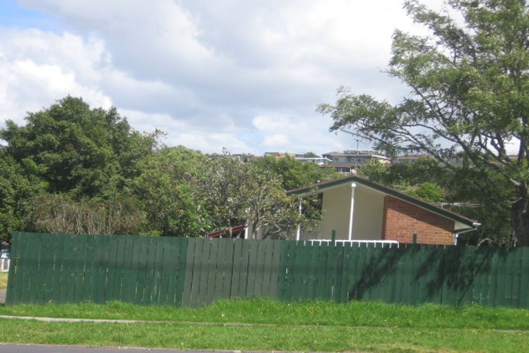 Photo of property in 3156/142 Lake Road, Northcote, Auckland, 0627