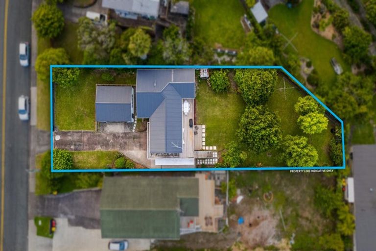 Photo of property in 56 Colwill Road, Massey, Auckland, 0614