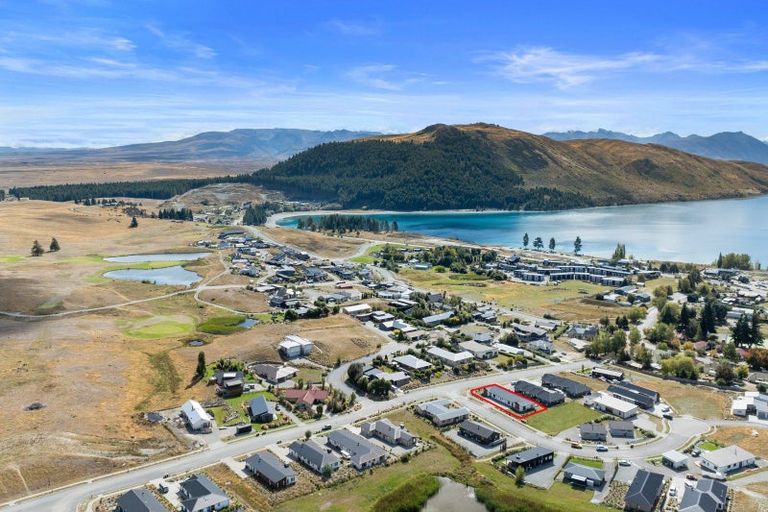 Photo of property in 1 Rodman Lane, Lake Tekapo, 7999