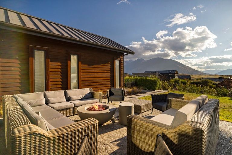 Photo of property in 13 Ellesmere Avenue, Jacks Point, Queenstown, 9371