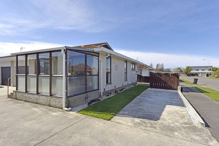 Photo of property in 1/17 Apollo Place, Papanui, Christchurch, 8052
