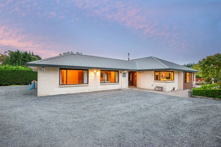Photo of property in 35 Green Island Bush Road, Blackhead, Dunedin, 9076