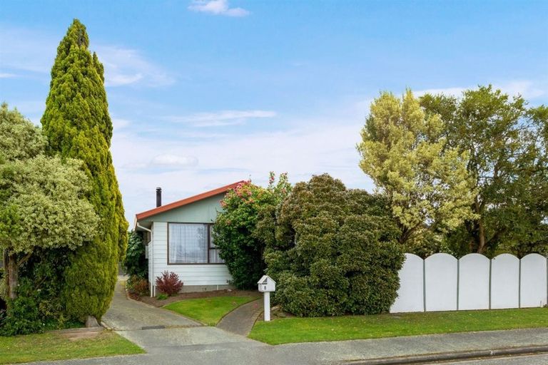 Photo of property in 8 Colchester Place, Templeton, Christchurch, 8042
