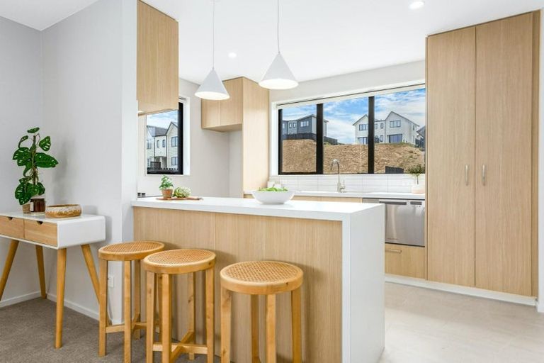 Photo of property in 44 Turtleback Avenue, Whitby, 5024