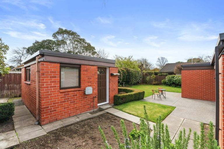 Photo of property in 8 Parr Place, Ilam, Christchurch, 8041