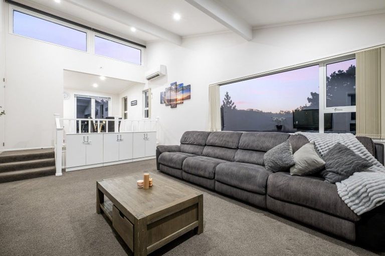 Photo of property in 8 Japonica Crescent, Ranui, Porirua, 5024