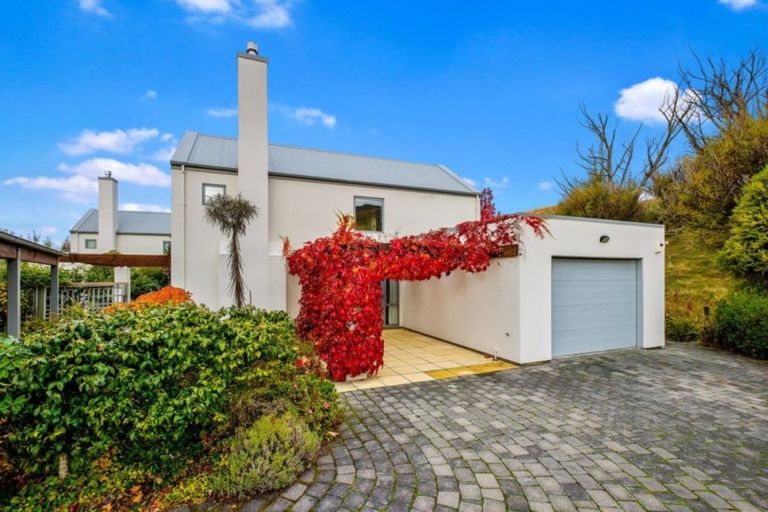 Photo of property in 13 Meadowbrook Place, Wanaka, 9305