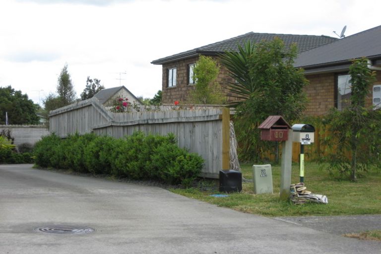 Photo of property in 8 Greig Place, Pukekohe, 2120