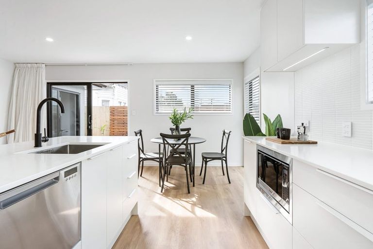 Photo of property in 20 First Avenue, Avenues, Whangarei, 0110