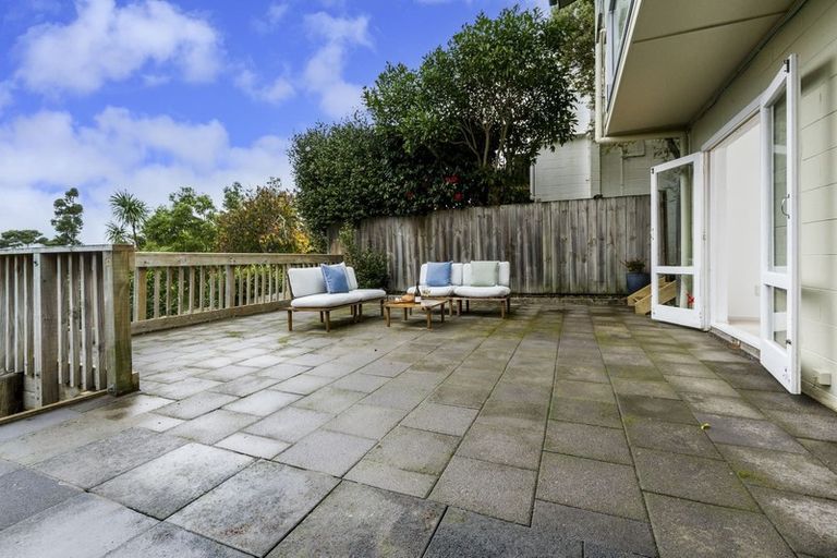 Photo of property in 14 Havenwood Place, Birkenhead, Auckland, 0626