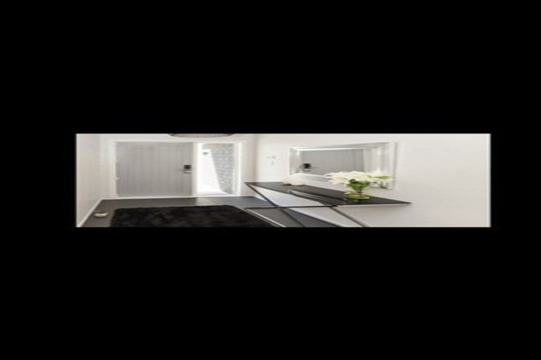 Photo of property in 589d Great South Road, Rosehill, Papakura, 2113