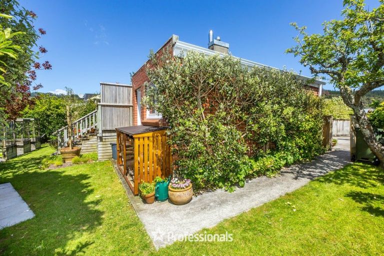 Photo of property in 37 Sunbrae Drive, Silverstream, Upper Hutt, 5019