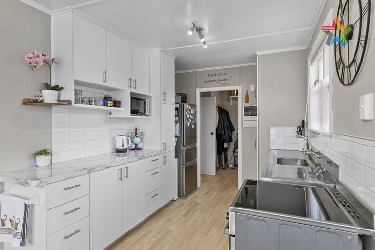 Photo of property in 1/114 Kowhai Street, Naenae, Lower Hutt, 5011