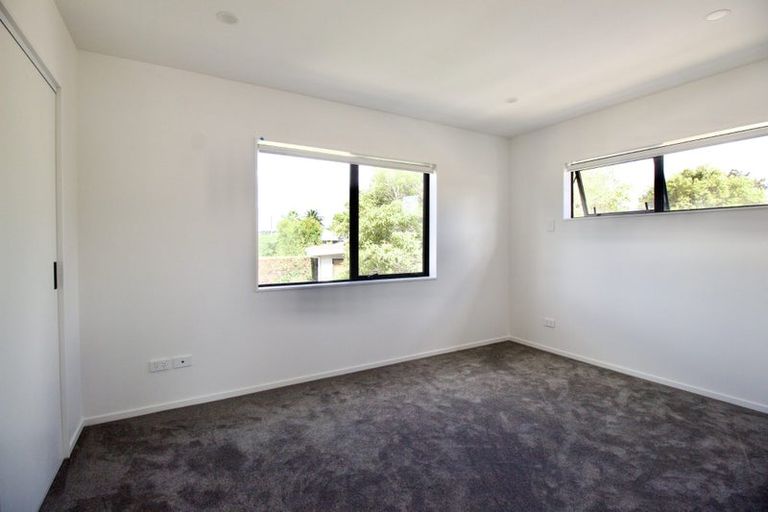 Photo of property in 111a Lancaster Road, Beach Haven, Auckland, 0626