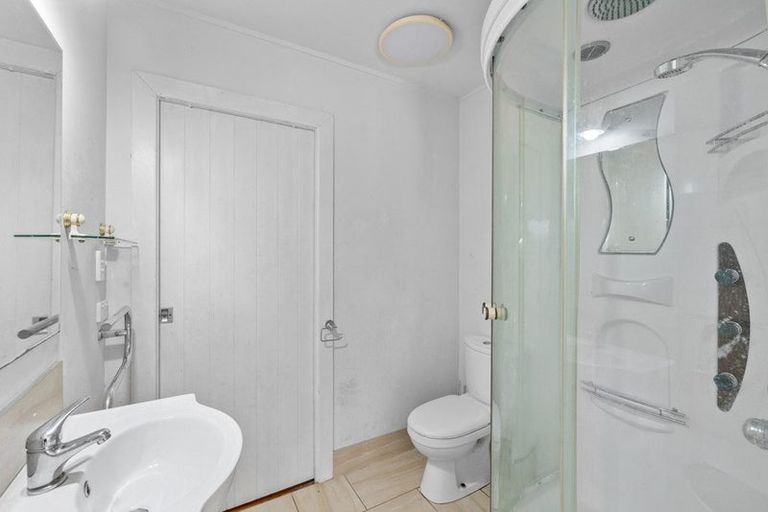 Photo of property in 14 Te Arai Point Road, Te Arai, Wellsford, 0975