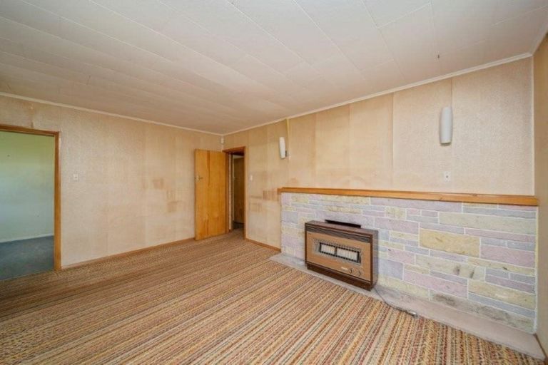 Photo of property in 41 Iredale Road, Hawera, 4610