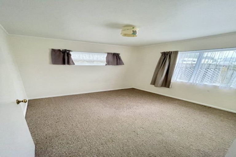 Photo of property in 2 Macalister Place, Miramar, Wellington, 6022