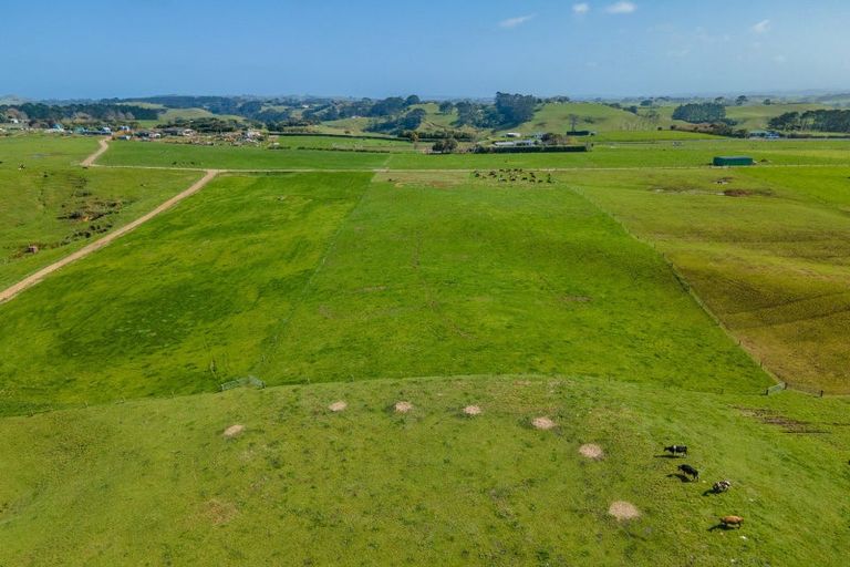 Photo of property in 1047 Awhitu Road, Pollok, 2683