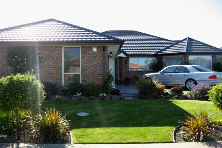 Photo of property in 60 Mounter Avenue, Northwood, Christchurch, 8051