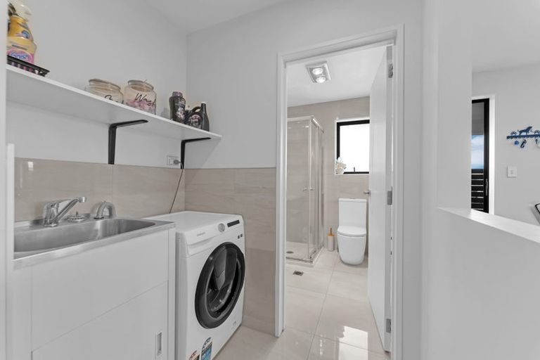 Photo of property in 2 Tidal View Road, Karaka, Papakura, 2113