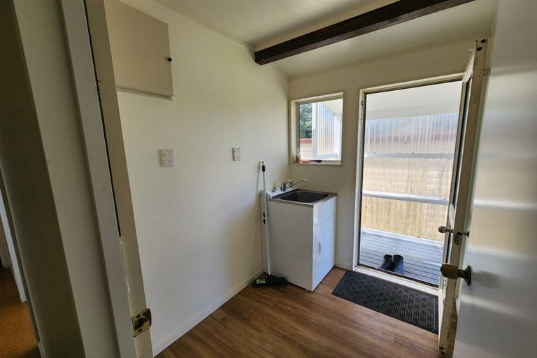 Photo of property in 15 Locket Road, Glenfield, Auckland, 0629