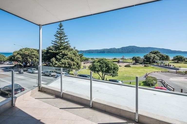 Photo of property in 4-u16 Seaview Road, Paraparaumu Beach, Paraparaumu, 5032