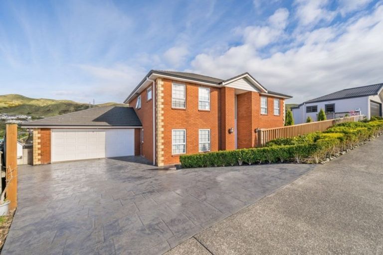 Photo of property in 42 Mauldeth Terrace, Churton Park, Wellington, 6037