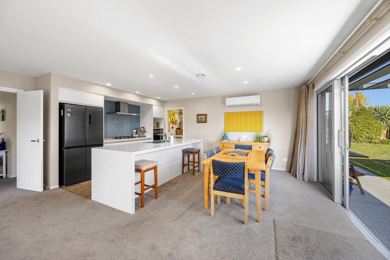 Photo of property in 4 Kingfisher Crescent, Albert Town, Wanaka, 9305