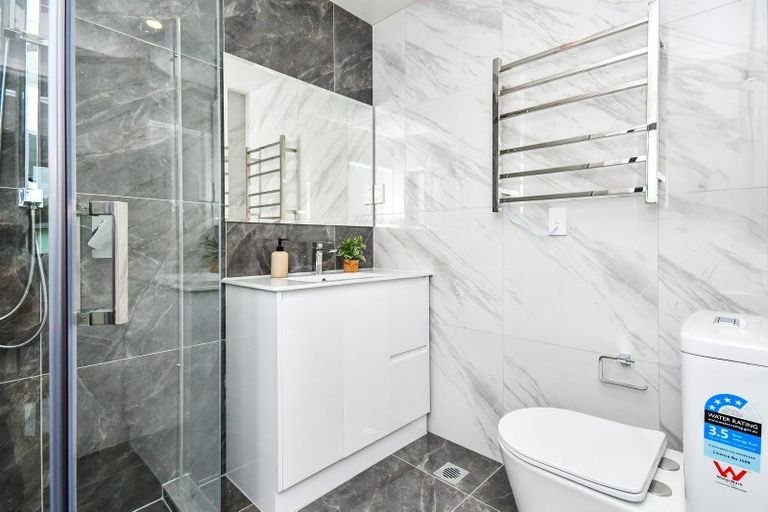 Photo of property in 1c Dreadon Road, Manurewa, Auckland, 2102