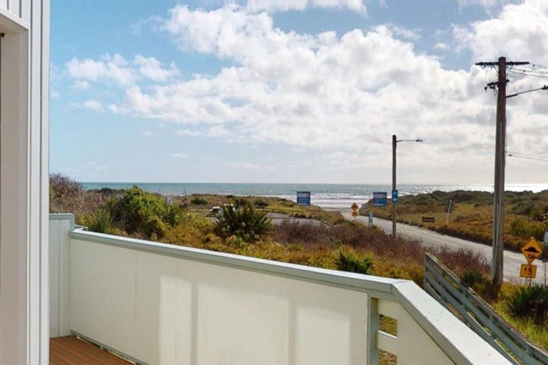 Photo of property in 121 Rua Avenue, Waitarere Beach, Levin, 5510