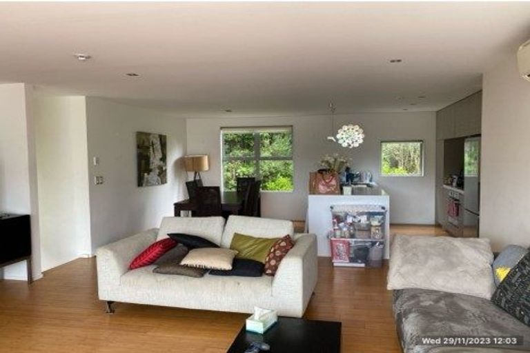 Photo of property in 24 Saddleback Grove, Karori, Wellington, 6012