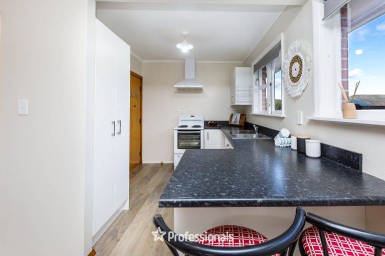 Photo of property in 53 Totara Park Road, Clouston Park, Upper Hutt, 5018