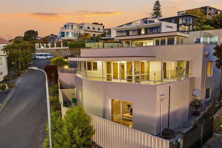 Photo of property in 1/21 Overdale Drive, Cashmere, Christchurch, 8022