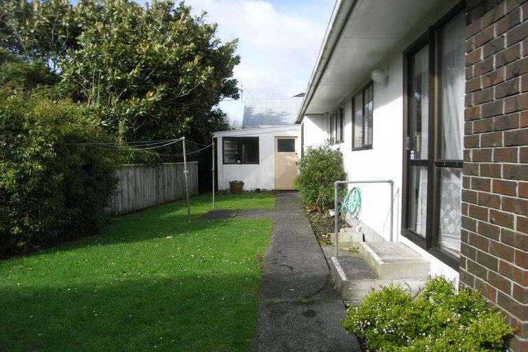 Photo of property in 30a Oxford Street, Tawa, Wellington, 5028
