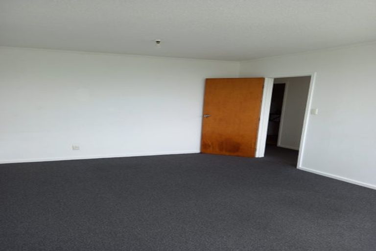 Photo of property in 19 Barber Grove, Moera, Lower Hutt, 5010