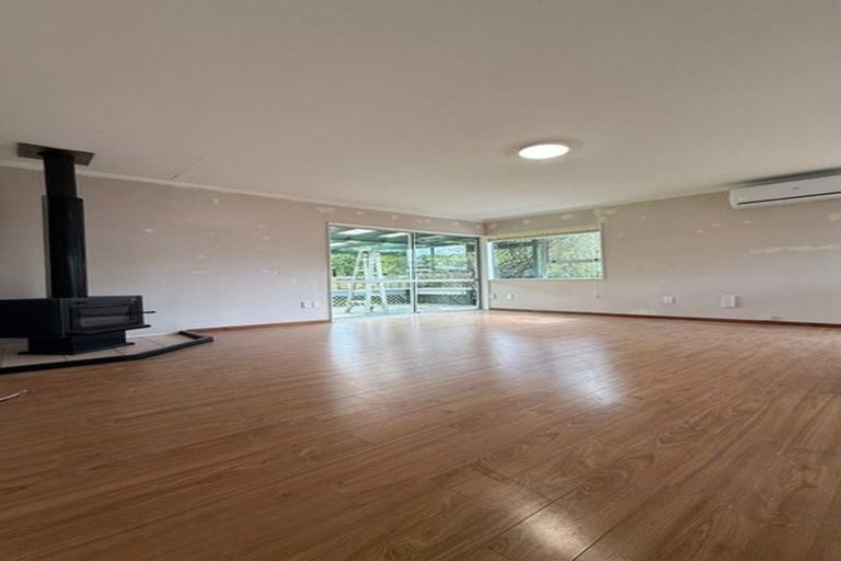 Photo of property in 2/114 Clevedon Road, Papakura, 2110