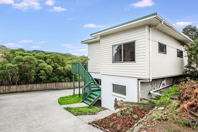 Photo of property in 25a Hiwi Crescent, Titahi Bay, Porirua, 5022