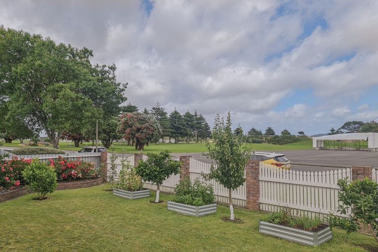 Photo of property in 25 Adkin Avenue, Levin, 5510