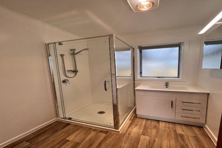 Photo of property in 8a Helvetia Road, Pukekohe, 2120