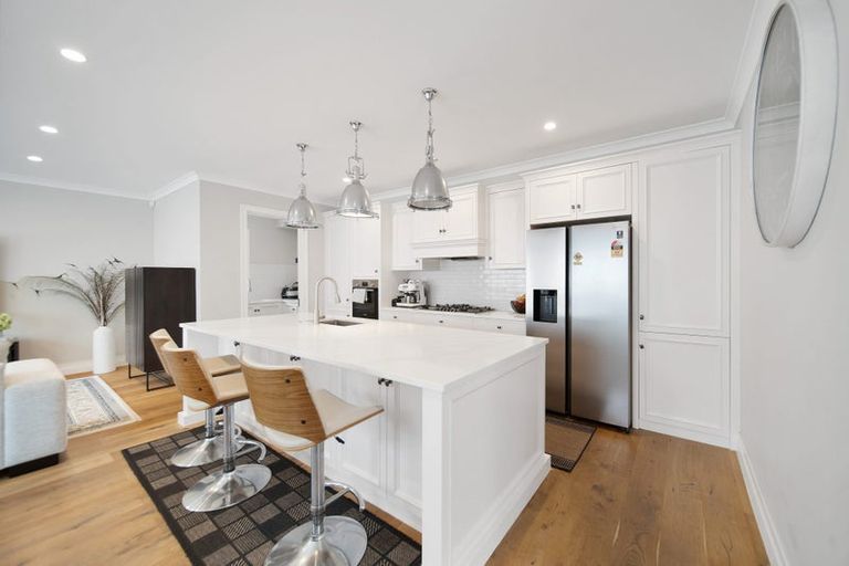 Photo of property in 2 Bela Vista Boulevard, Swanson, Auckland, 0614