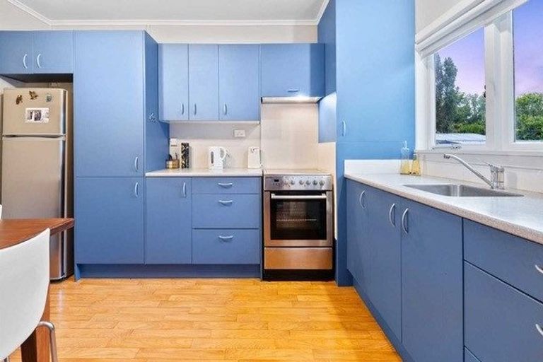 Photo of property in 58 Royal Road, Massey, Auckland, 0614