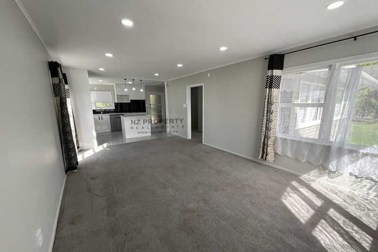 Photo of property in 38 Eddowes Street, Manurewa, Auckland, 2102