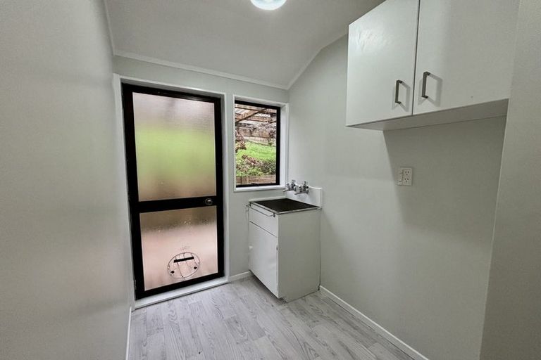 Photo of property in 22 Albatross Close, Whitby, Porirua, 5024