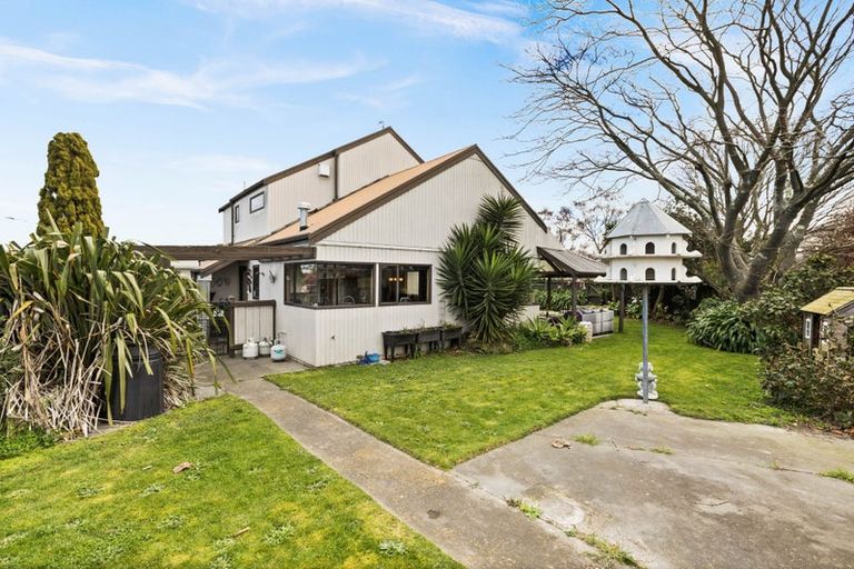 Photo of property in 16 Cormack Place, Greenmeadows, Napier, 4112