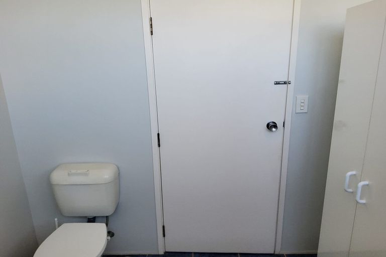 Photo of property in Grandstand Apartments, 37/80u Kent Terrace, Mount Victoria, Wellington, 6011