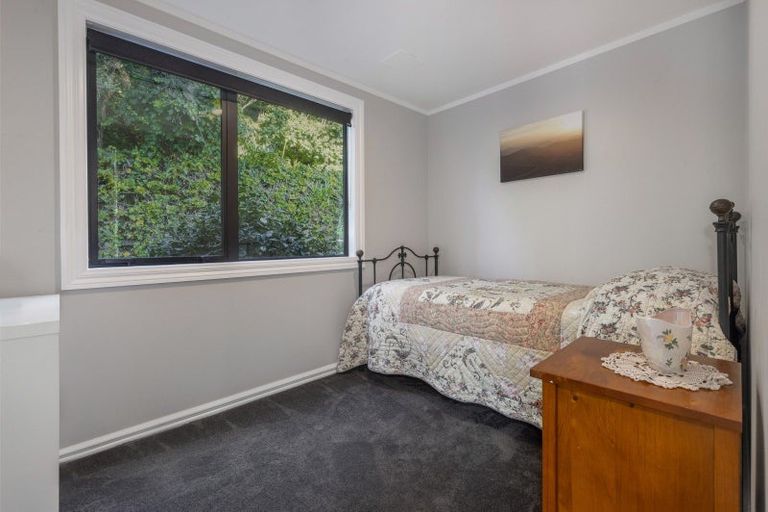 Photo of property in 10 Kinloch Place, Papakowhai, Porirua, 5024