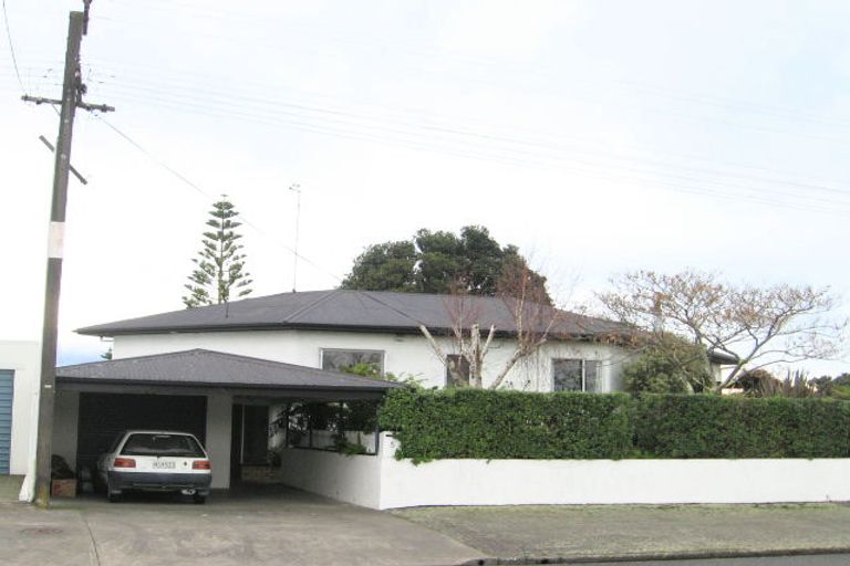 Photo of property in 5 Charles Street, Westshore, Napier, 4110