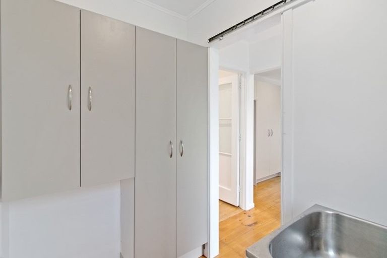 Photo of property in 9 Pollen Crescent, Melville, Hamilton, 3206