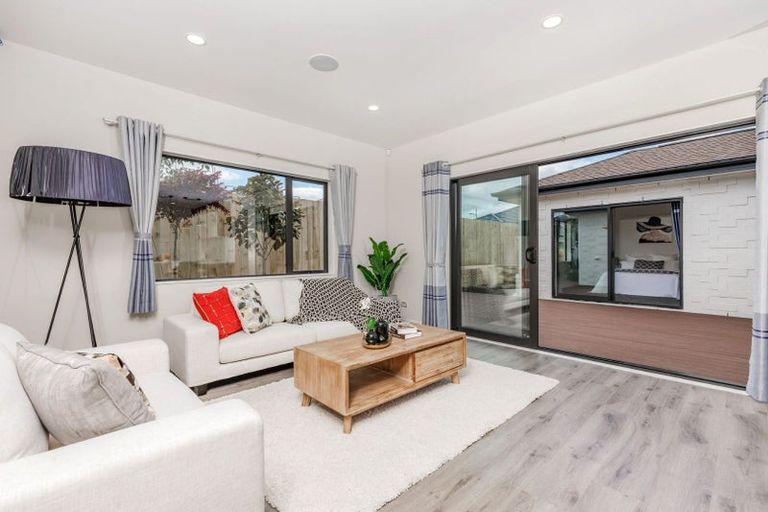 Photo of property in 6 Grenache Way, Kumeu, 0810
