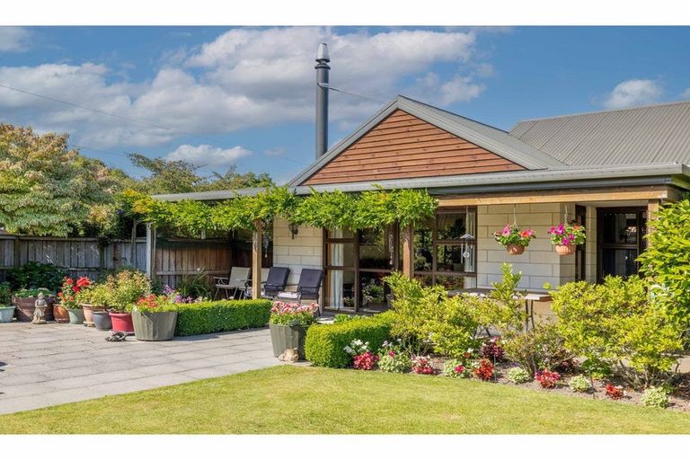 Photo of property in 17 Kingsbury Avenue, Rangiora, 7400